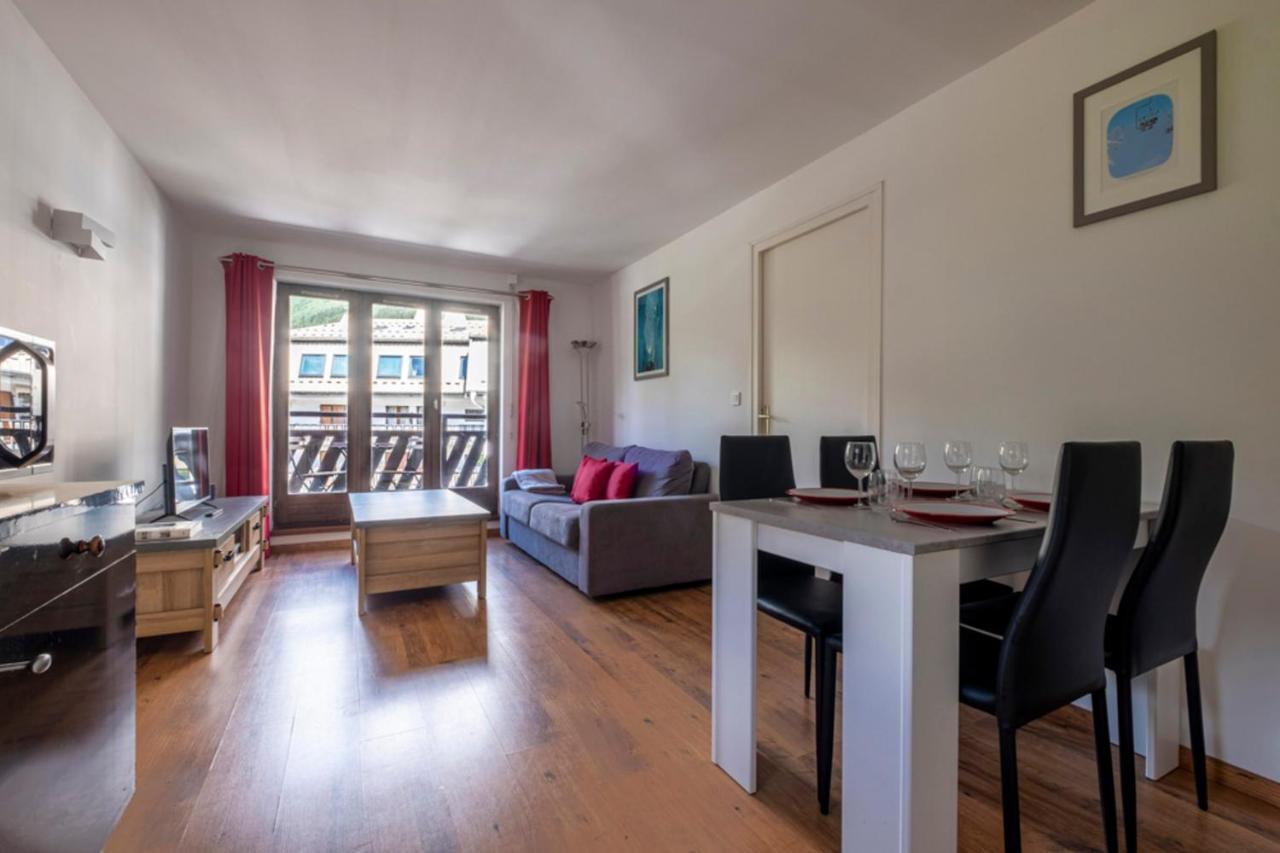 Modern Apt With Balcony In The Center Of Chamonix Ngoại thất bức ảnh